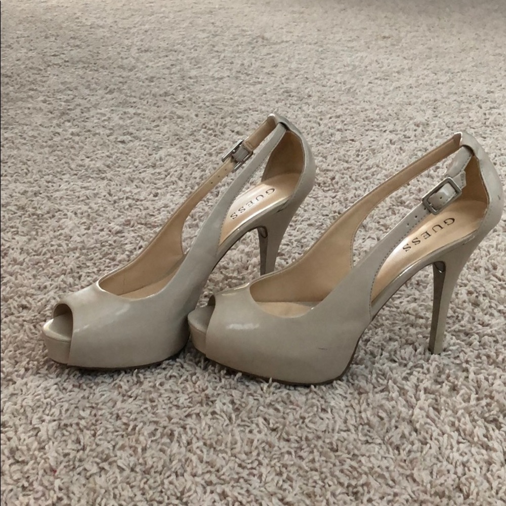 Guess sling back pumps size 8